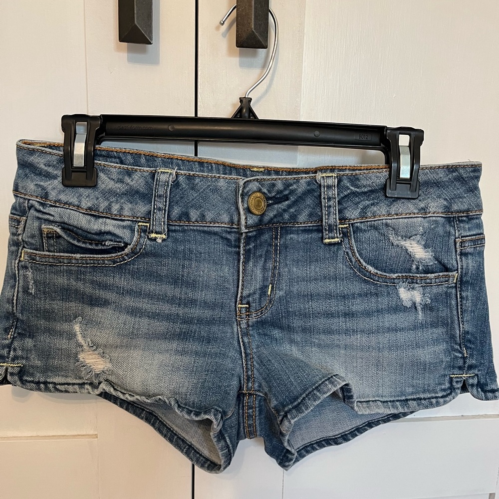 Set of 2 size 4 American Eagle shorts